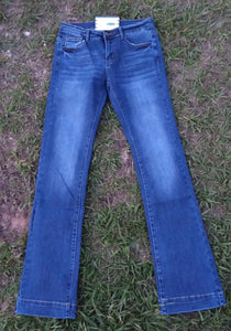 Straight Walkin' Jeans BlueSkyeBoutique