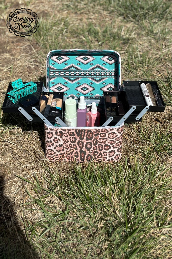 WILDLY WESTERN MAKEUP BOX Gift BlueSkyeBoutique   BlueSkyeBoutique