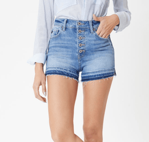 Holly Shorts-5 Button Light Wash Kancan