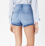 Holly Shorts-5 Button Light Wash Kancan